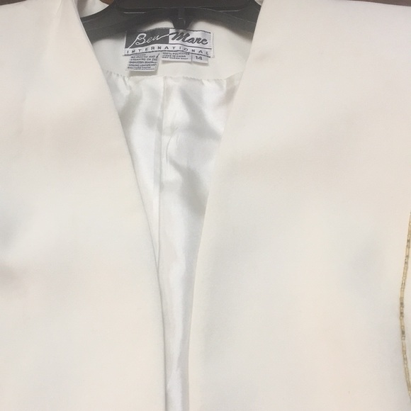 Beautiful 3 Piece Women's Ben Marc Suit - Picture 6 of 8